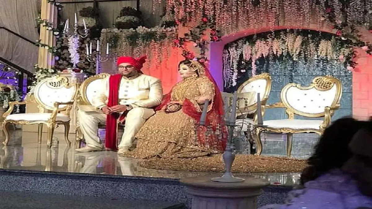 ثري يُزف لعروسه على دبابة بدلًا من الحصان الأبيض (صور)