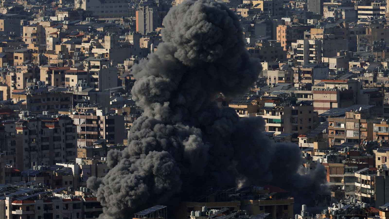 إسرائيل توسع "دائرة النار" في لبنان لتضم البقاع والنبطية (فيديو)