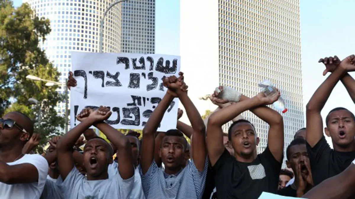 الجالية الإثيوبية في إسرائيل تشعل احتجاجاتها غضبًا على مقتل شاب برصاص شرطي