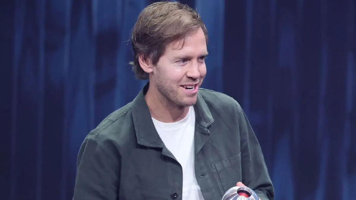 مرسيدس لا يستبعد التعاقد مع سيباستيان فيتل