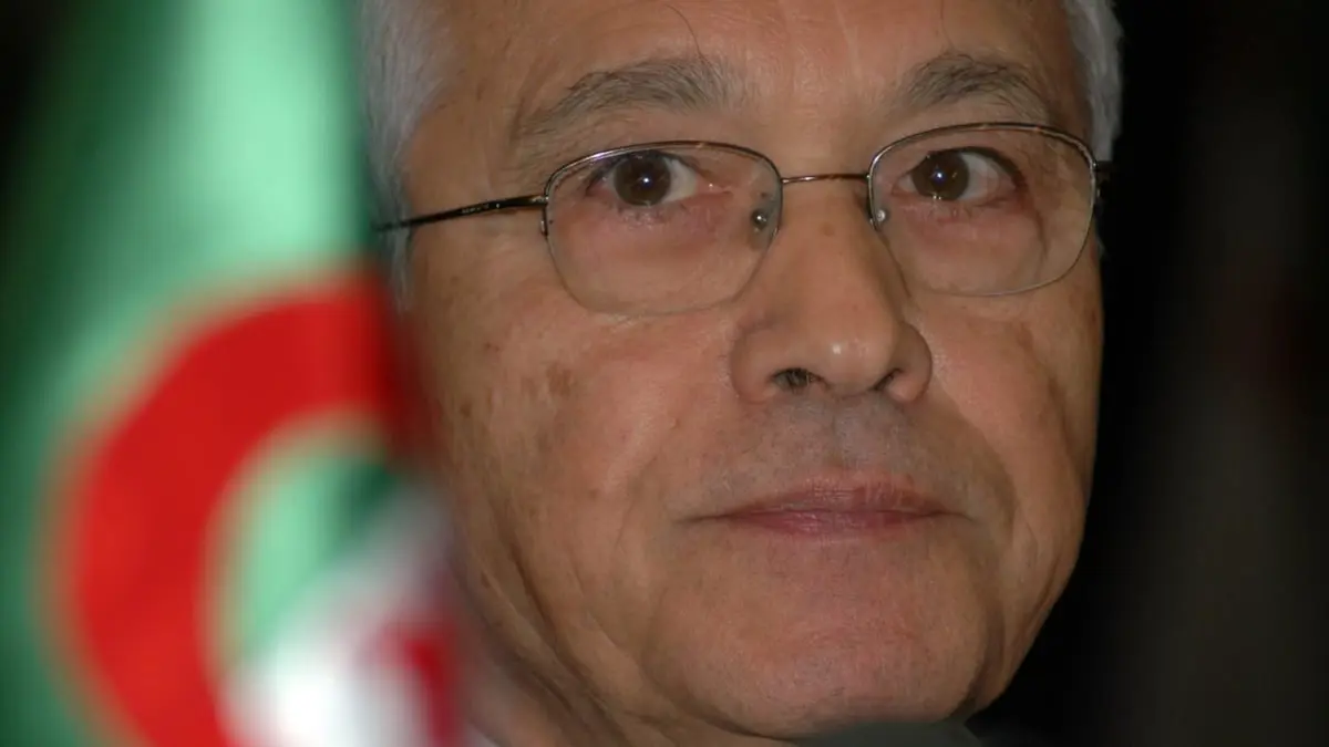 الجزائر.. بدء محاكمة وزير الطاقة الأسبق شكيب خليل بتهمة فساد