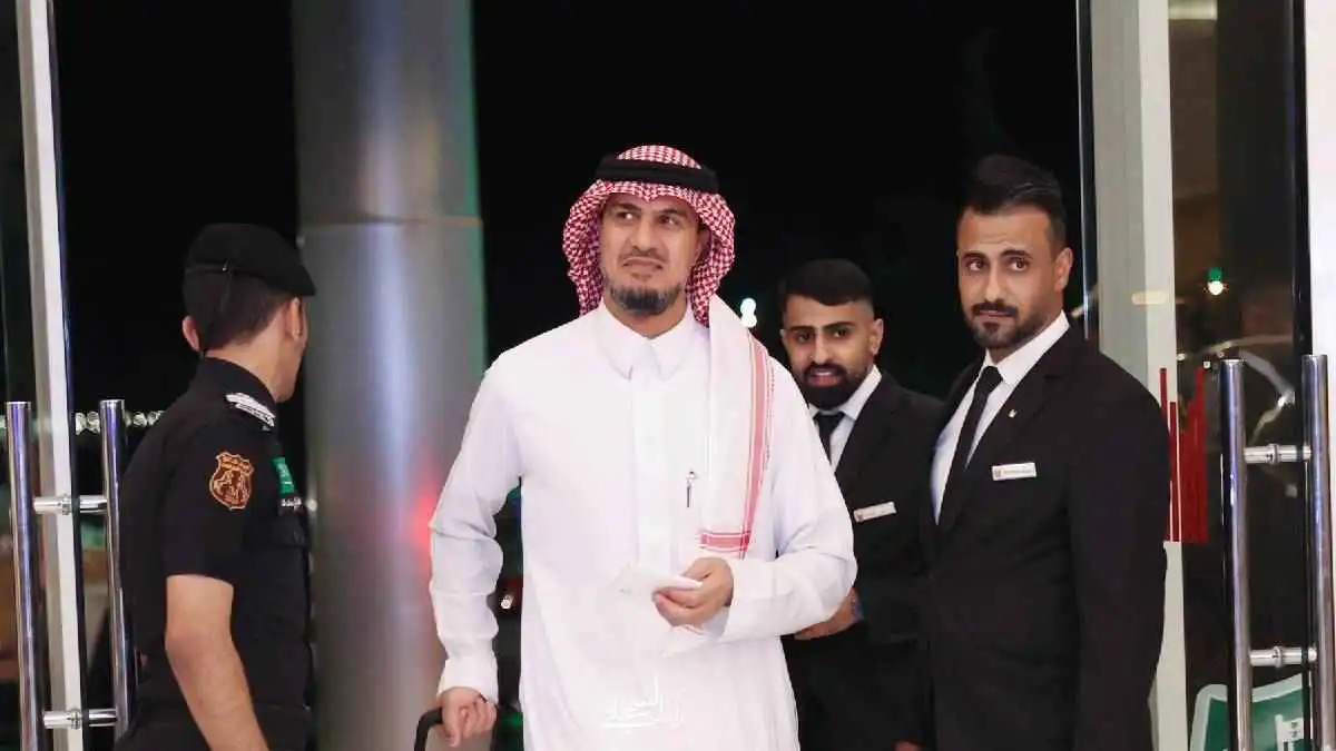 فهد المفرج يحسم مستقبله مع الهلال