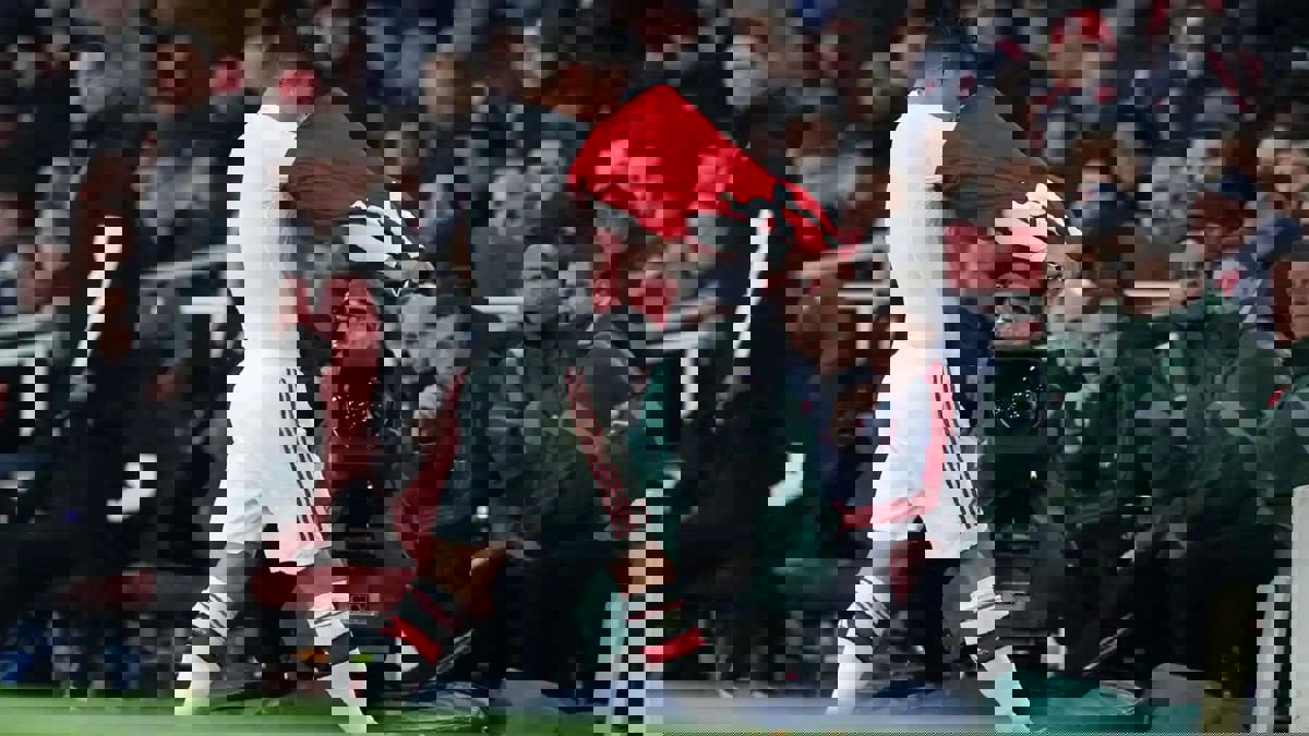 تشاكا: خلافي السابق مع جماهير آرسنال وضعني في موقف صعب