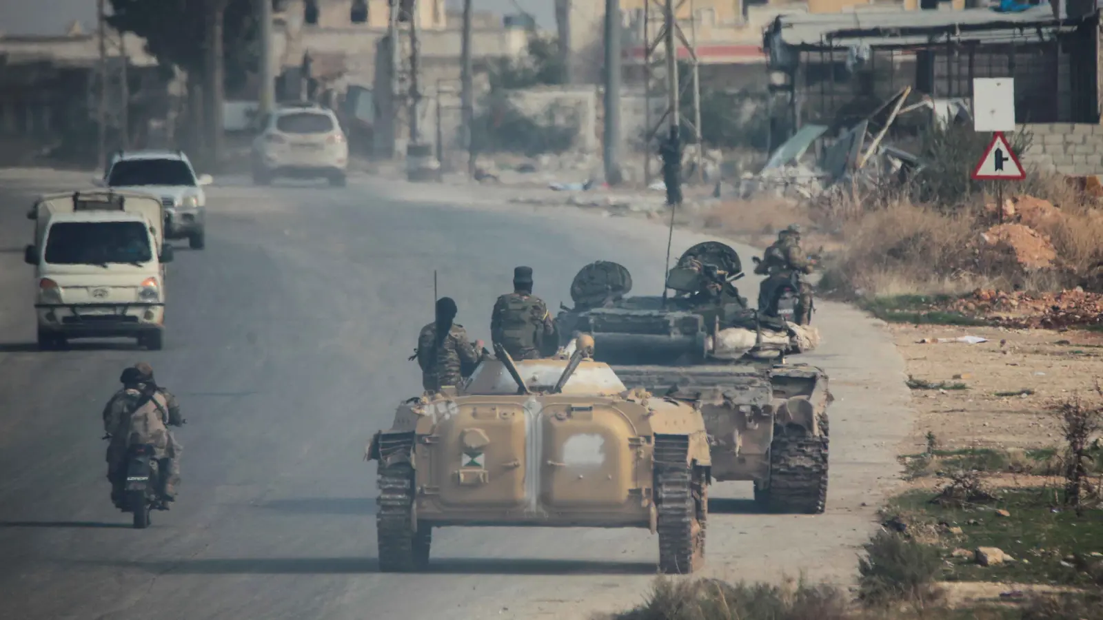 المرصد السوري: 16 قتيلا في غارات روسية على حلب (فيديو)