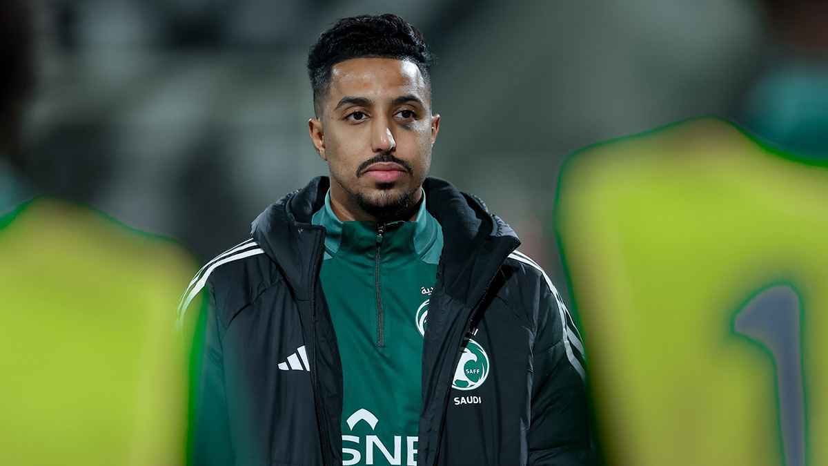 تطورات إيجابية في مشاركة سالم الدوسري مع المنتخب السعودي