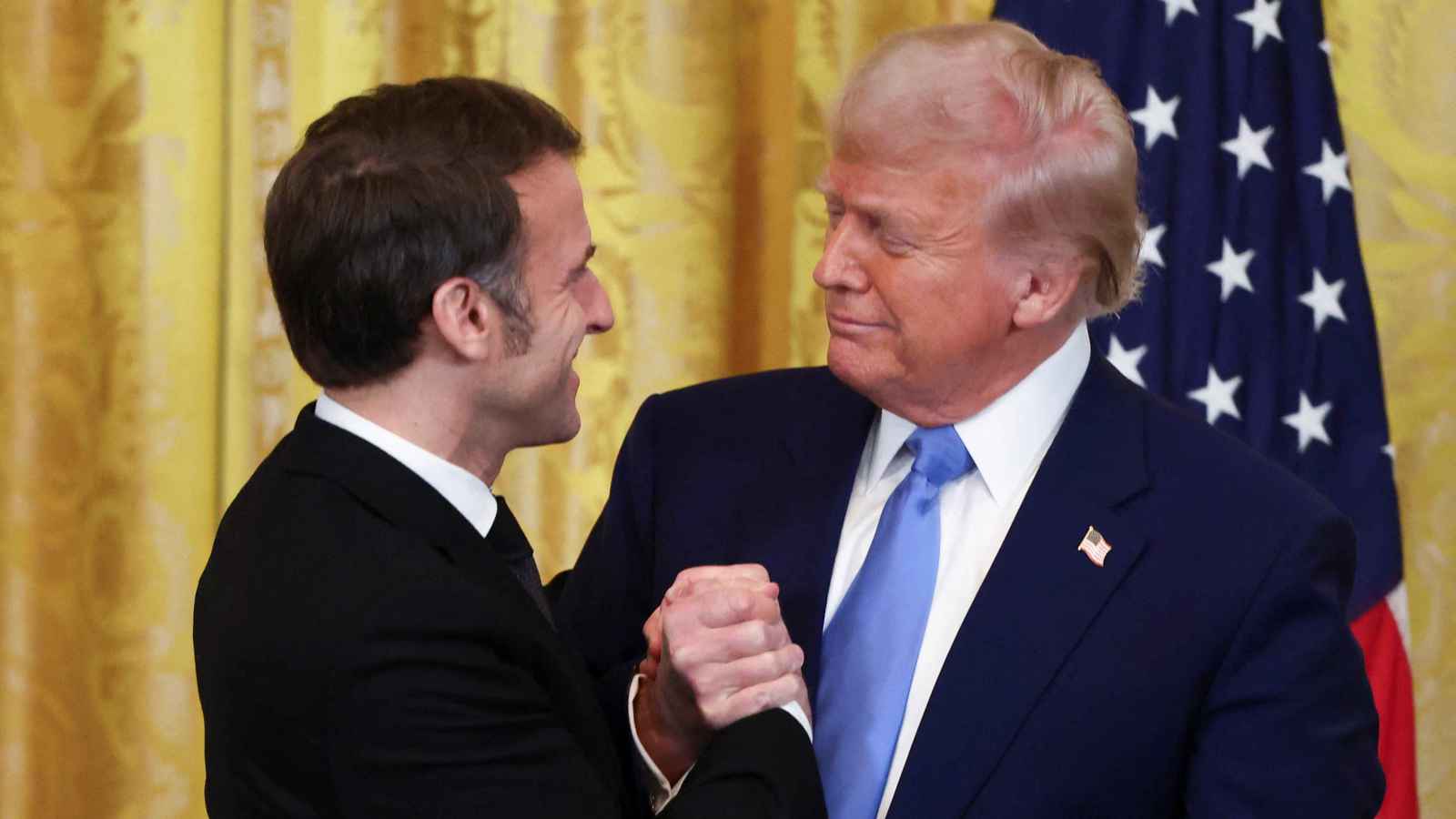 "لا خيار لديها".. ماكرون يحذر واشنطن من مغبة التخلي عن أوكرانيا