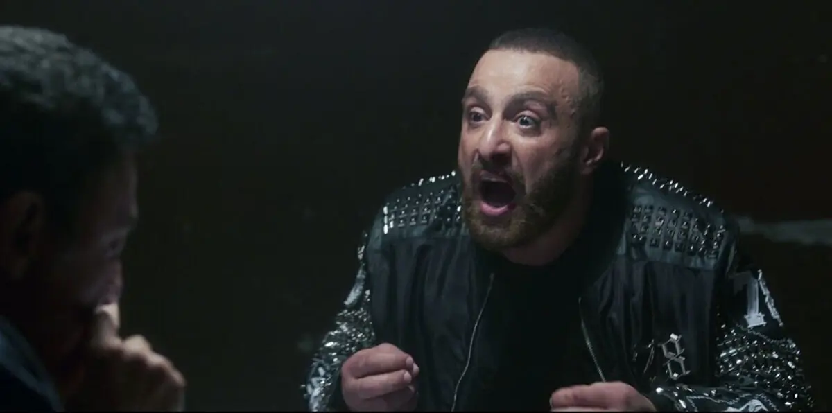 هل لجأ السقا إلى نجوم الساحة لينجو  من "هروب اضطراري" خلال الموسم السينمائي؟