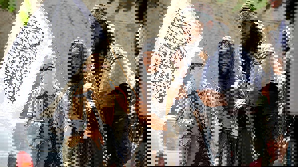 حركة طالبان تقول إنها ستلتقي مع مسؤولين أمريكيين في الإمارات