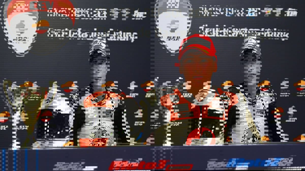 مصرع المتسابق هوغو ميلان صاحب الـ14 عامًا خلال سباق للدراجات النارية في إسبانيا