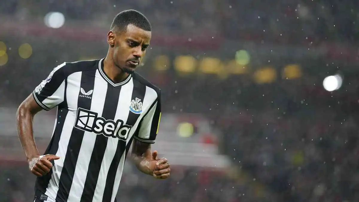 في جلسة الإقناع.. إيزاك يصدم ياسر الرميان