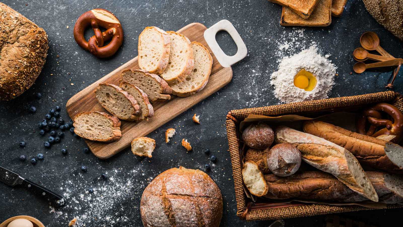 لماذا أصبح الغلوتين "كبش فداء" لمشاكل الهضم؟