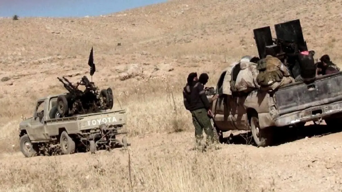 سوريا.. قتلى وجرحى في هجمات لداعش على مواقع ميليشيات موالية لإيران