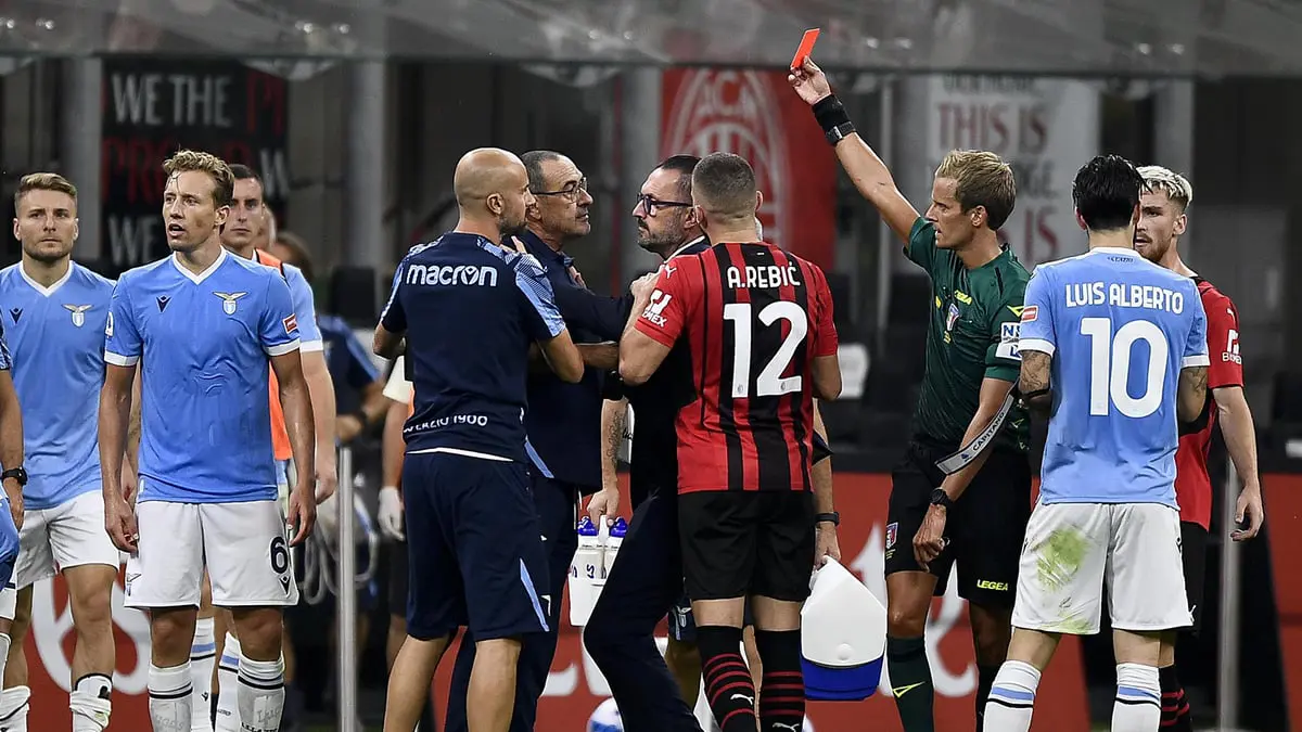 إيقاف ماوريتسيو ساري مدرب لاتسيو مباراتين بعد طرده أمام ميلان