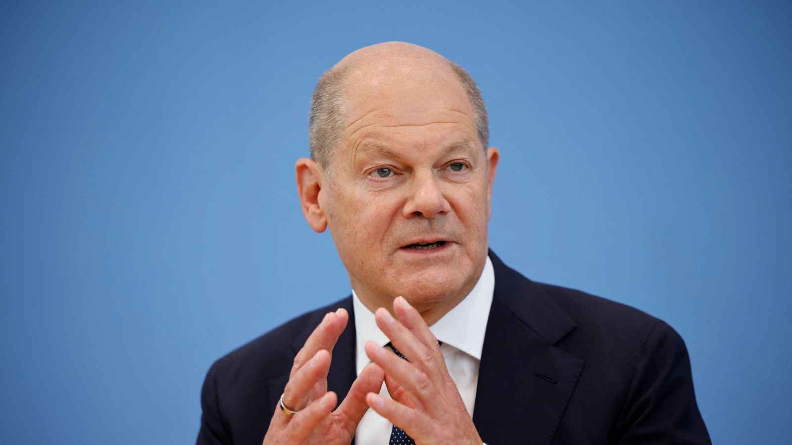 تمهيدا لانتخابات مبكرة.. حكومة شولتس أمام اختبار الثقة