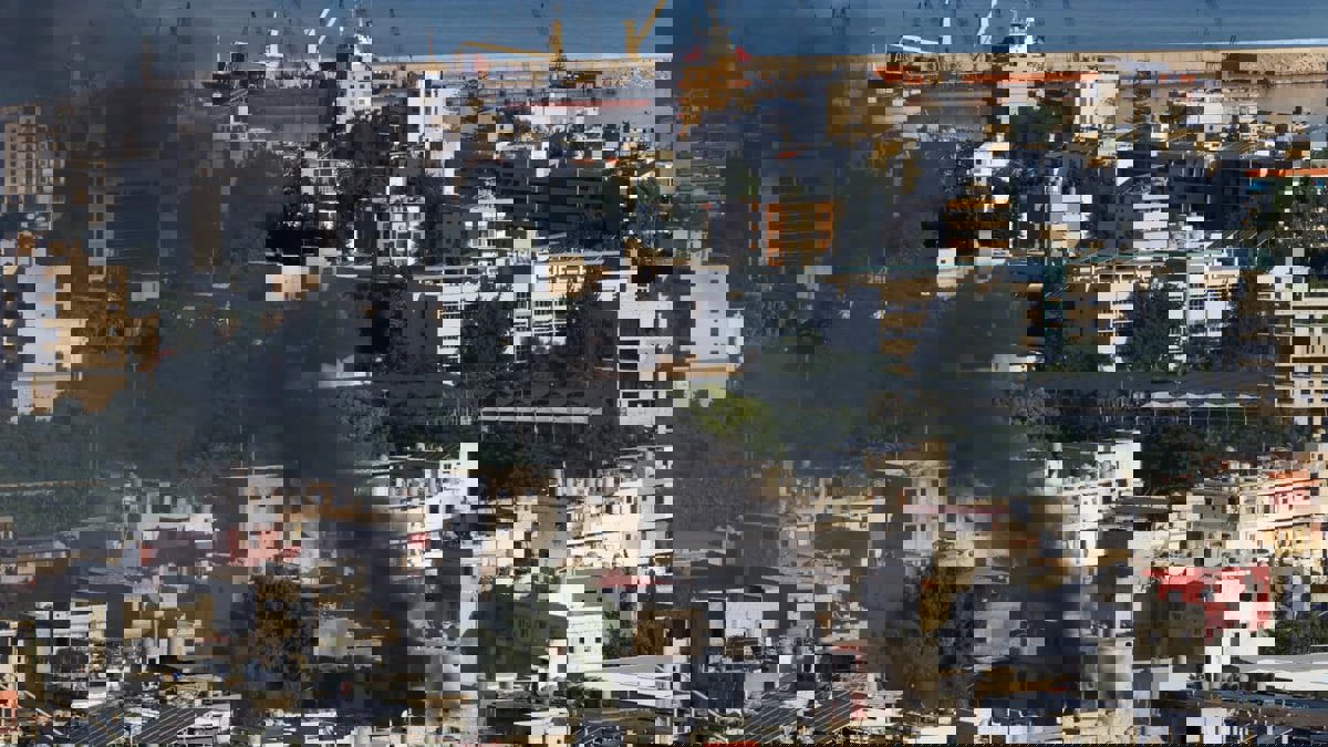 اشتباكات مسلحة تندلع مجدداً في مخيم "عين الحلوة" بلبنان