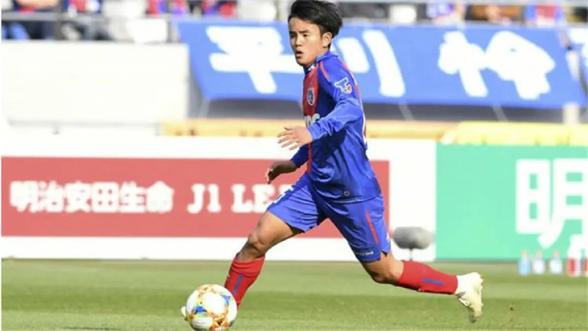 كشف سبب تفوق ريال مدريد على برشلونة في صفقة الياباني تاكيفوسا كوبو