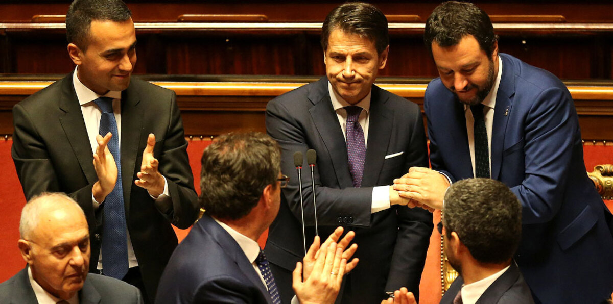 حكومة إيطاليا الجديدة تفوز بثقة البرلمان