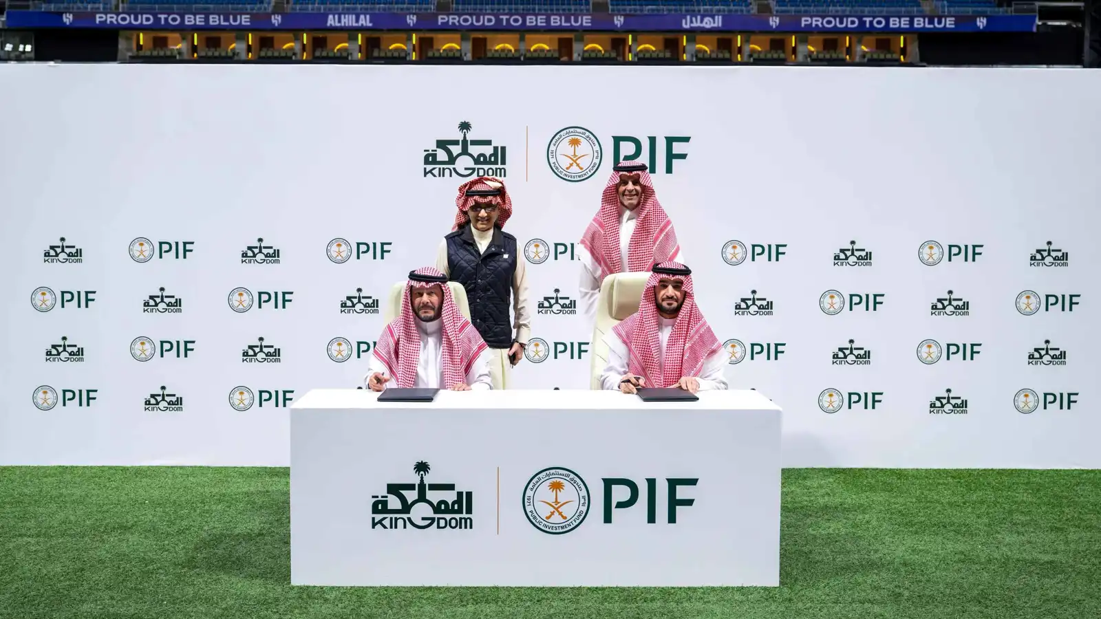 رسميًا.. الوليد بن طلال يستحوذ على نادي الهلال السعودي (صور)