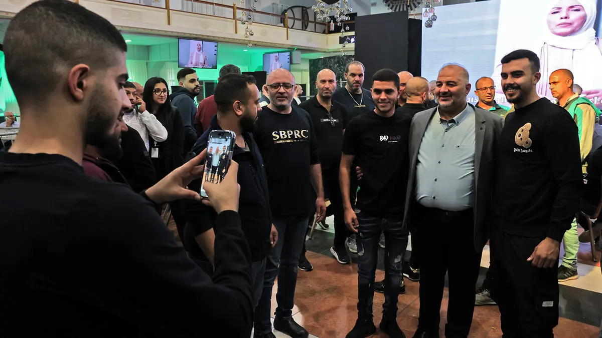 لماذا فشلت الأحزاب العربية في تمثيل مناسب بالكنيست ومنحت نتنياهو الأغلبية؟