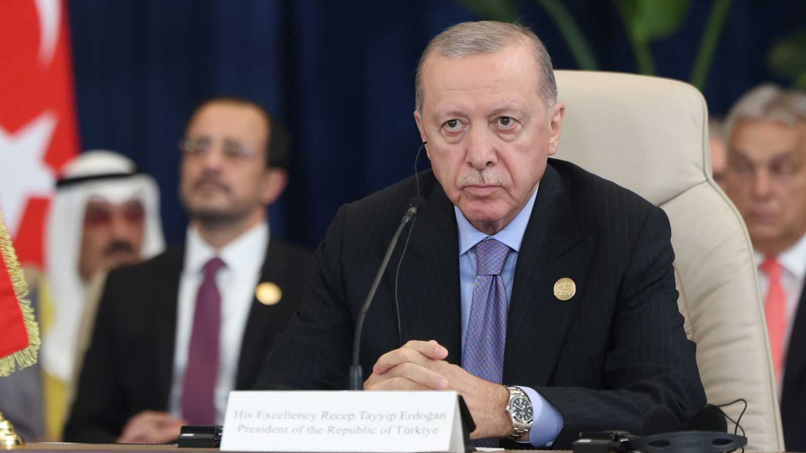 أردوغان يحضّ مادورو على مواصلة الحوار مع واشنطن