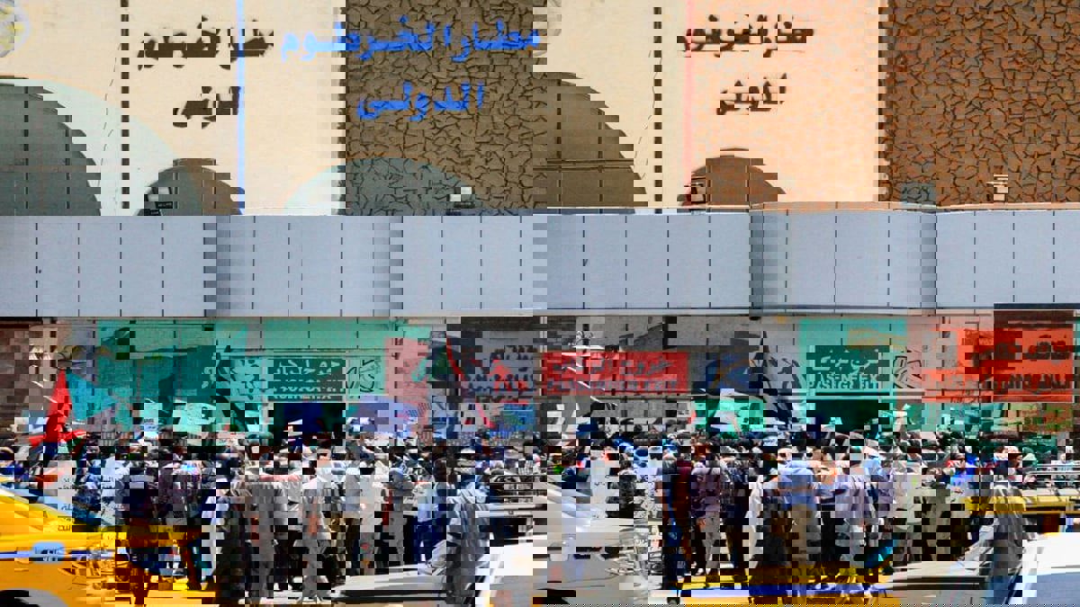 السودان.. حظر سفر مسؤولين بارزين في الحكومة الانتقالية