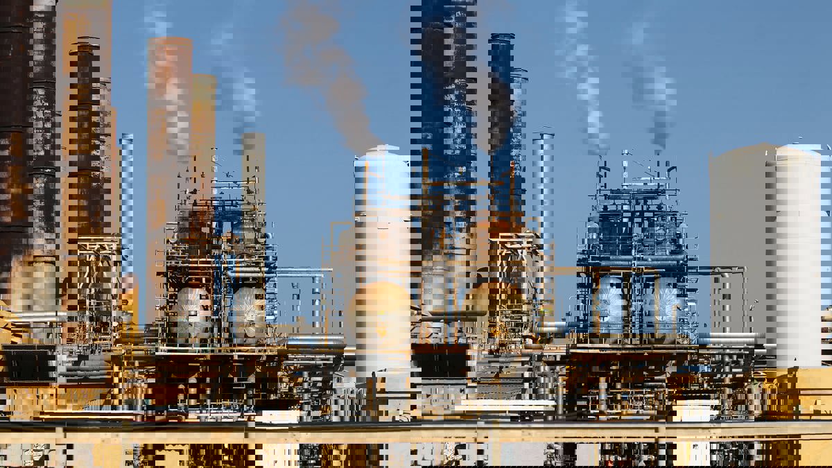 ليبيا.. مؤسسة النفط تعلن استئناف الإنتاج في عدة حقول