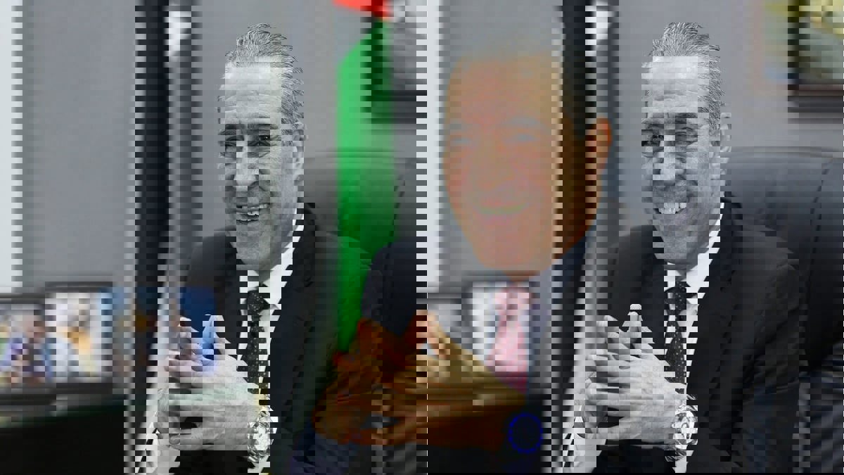 تقرير عبري: مؤشرات على أن واشنطن تمنح الشيخ غطاءً من الشرعية لخلافة أبو مازن