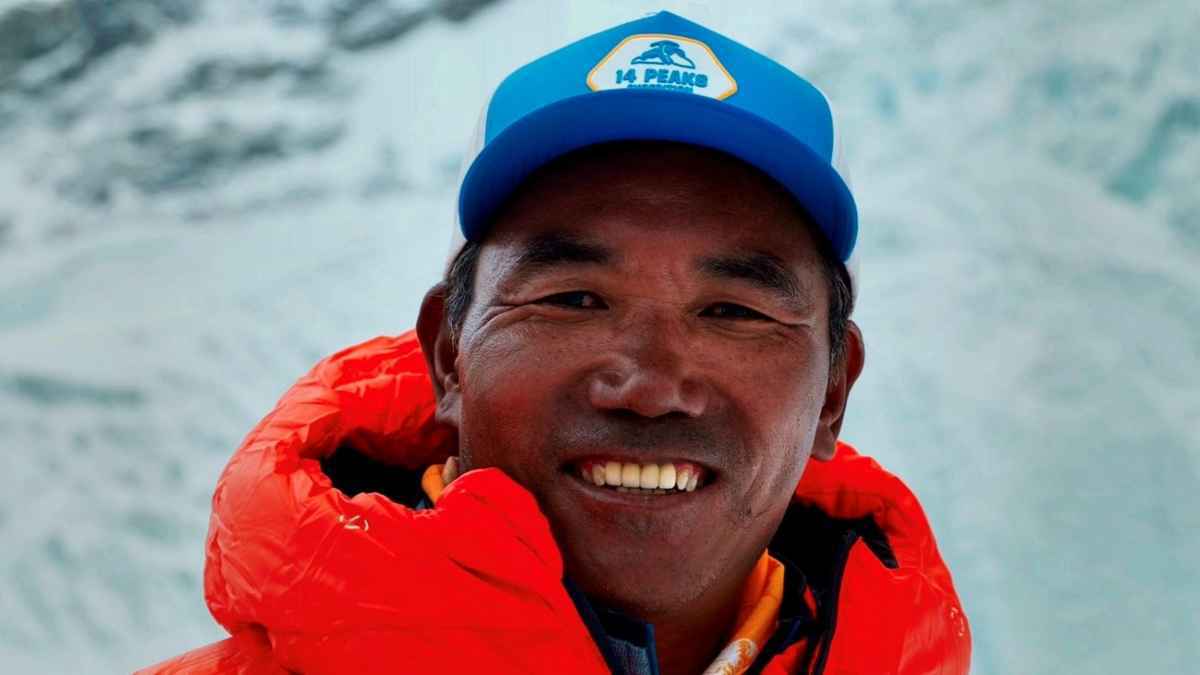 للمرة الـ31.. متسلق يحقق رقمًا قياسيًا بالوصول إلى قمة إيفرست