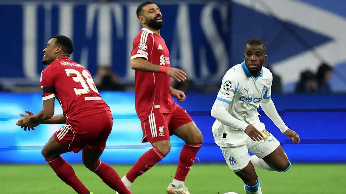 سلوت يكشف موقف محمد صلاح من المشاركة في مباراة ليفربول وبورنموث