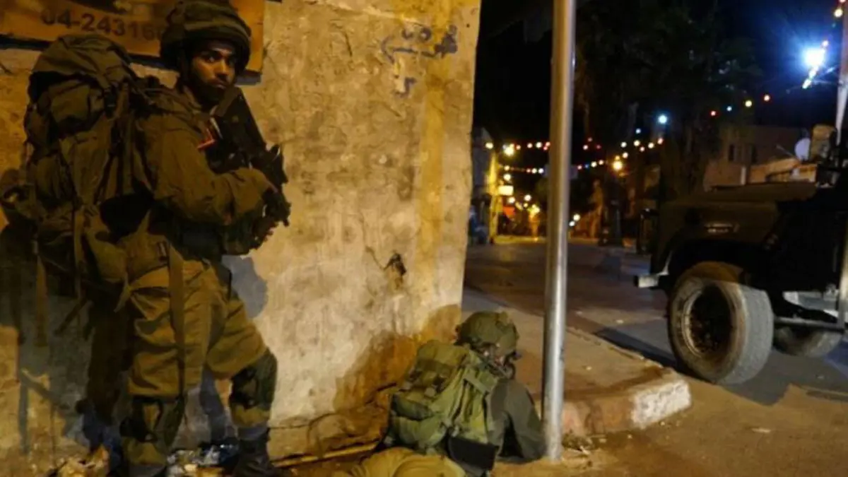 الجيش الإسرائيلي يطلق النار على مقر أمني شمال الضفة