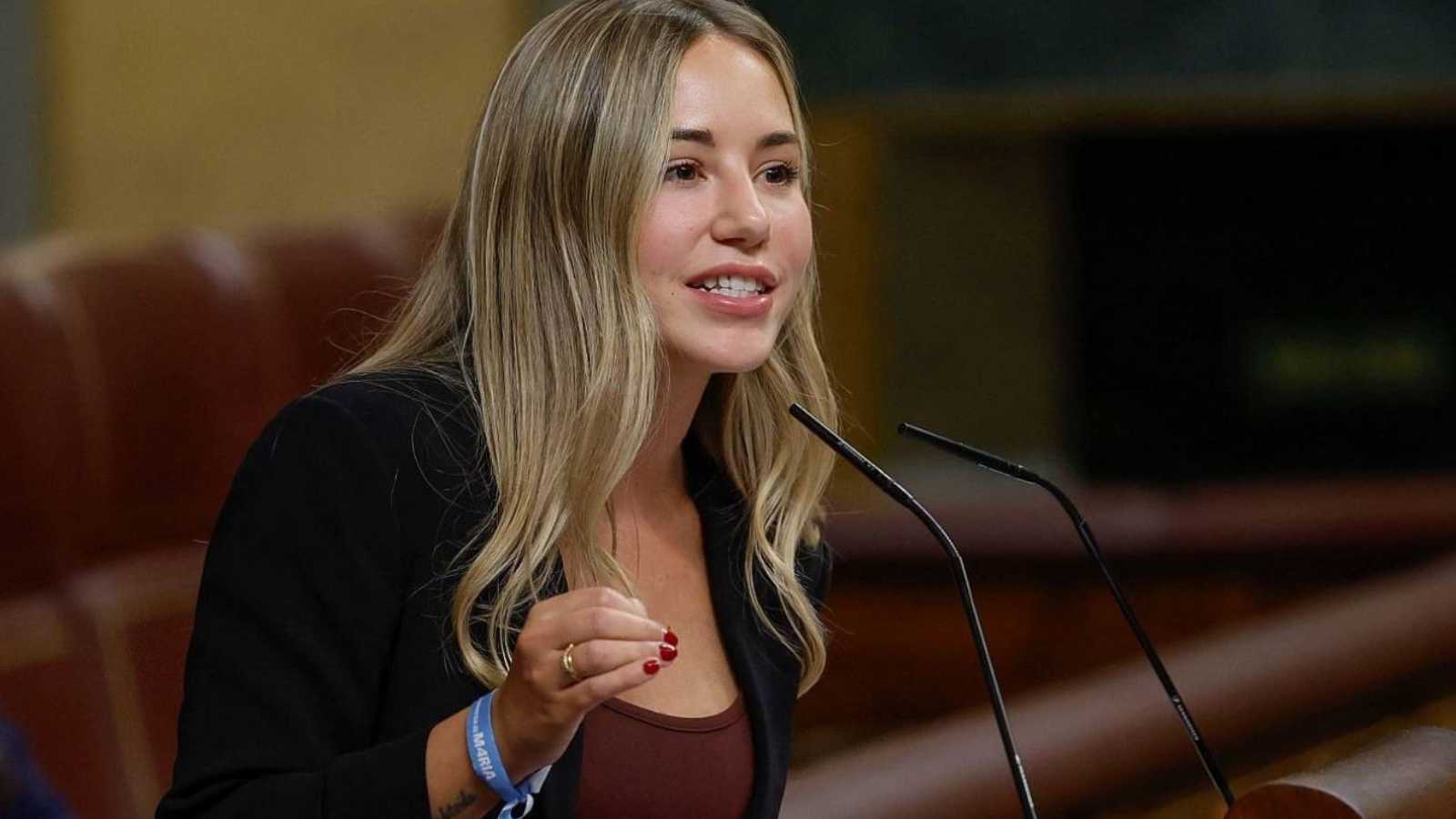 فضيحة نائبة حسناء تفجر أزمة سياسية غير مسبوقة في إسبانيا