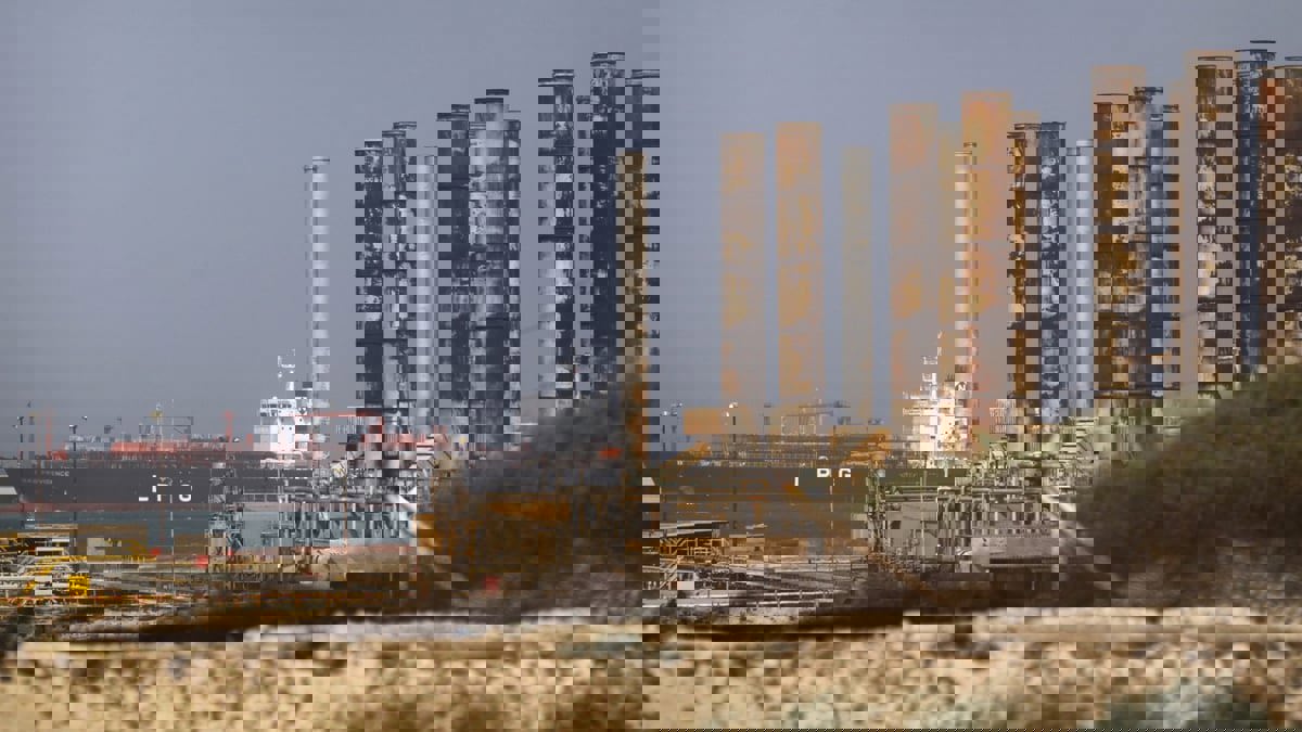 رفع القوة القاهرة عن ميناءين نفطيين شرق ليبيا