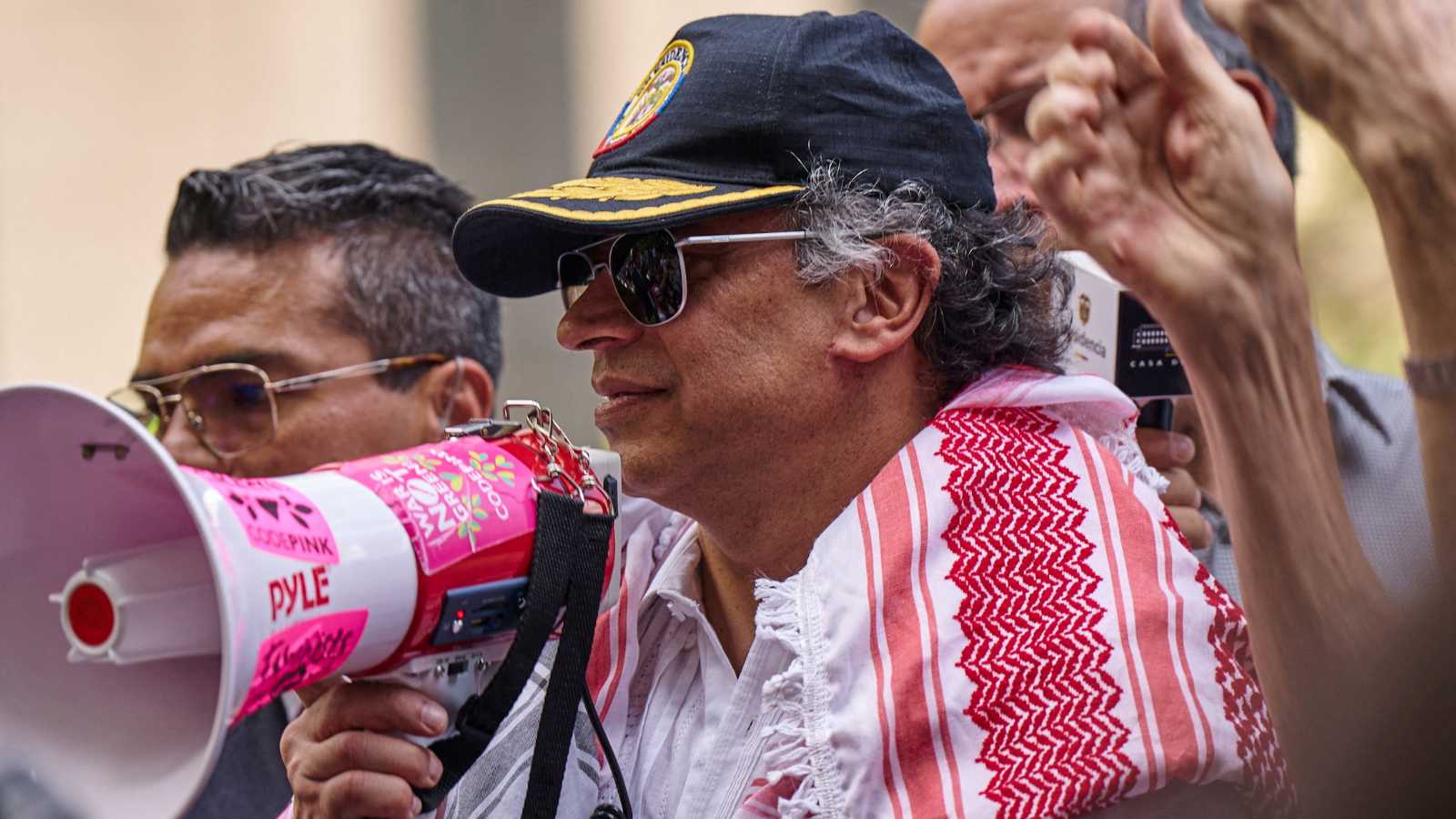 حرض الجيش الأمريكي.. واشنطن تقرر إلغاء تأشيرة رئيس كولومبيا بيترو