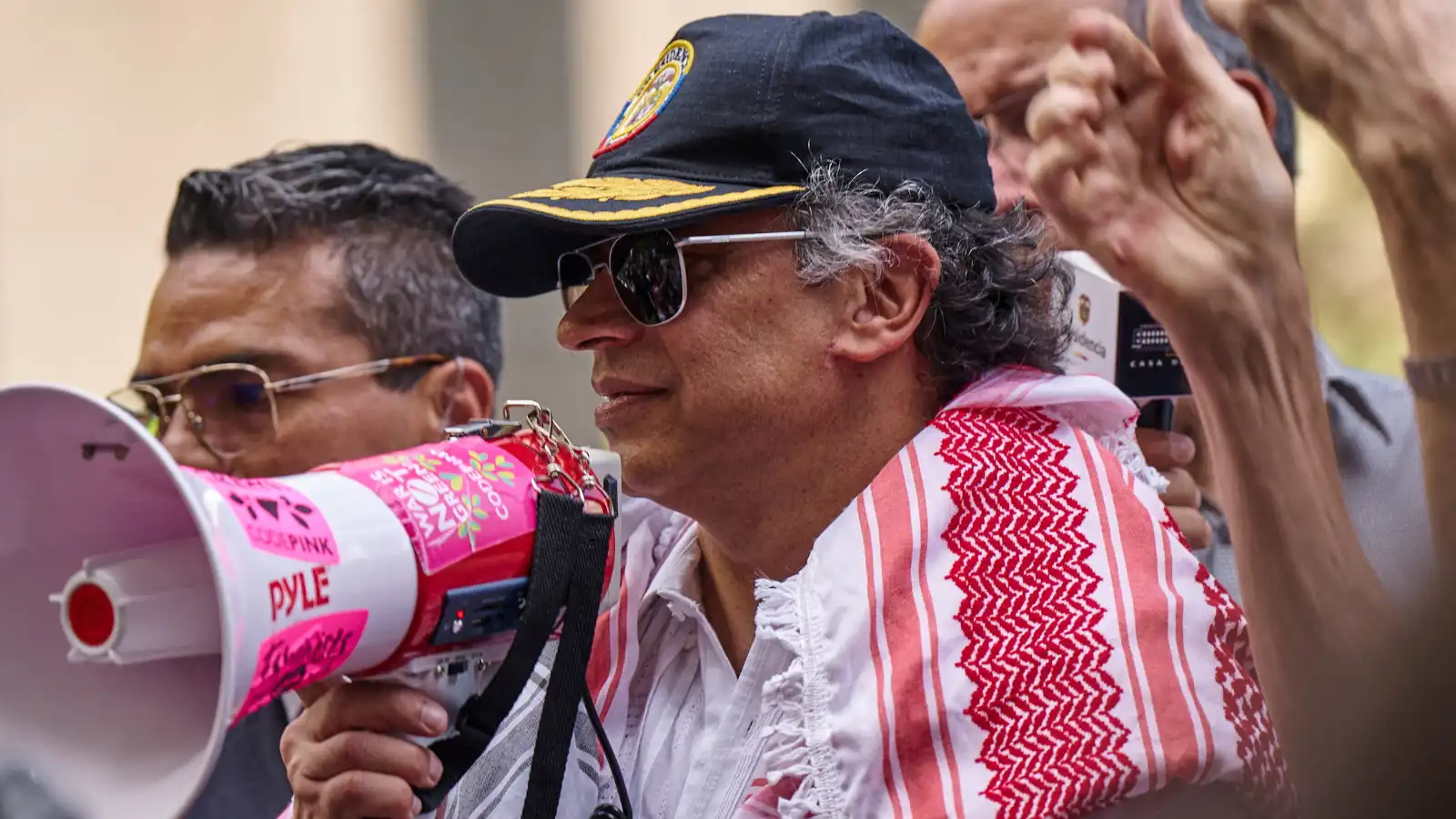 حرض الجيش الأمريكي.. واشنطن تقرر إلغاء تأشيرة رئيس كولومبيا بيترو