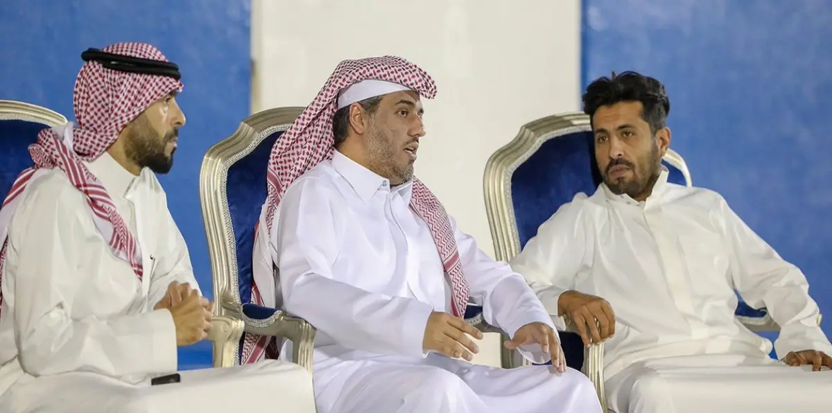 رئيس نادي الهلال السعودي يكشف سر تغريداته الدائمة ضد نظيره في النصر (فيديو)