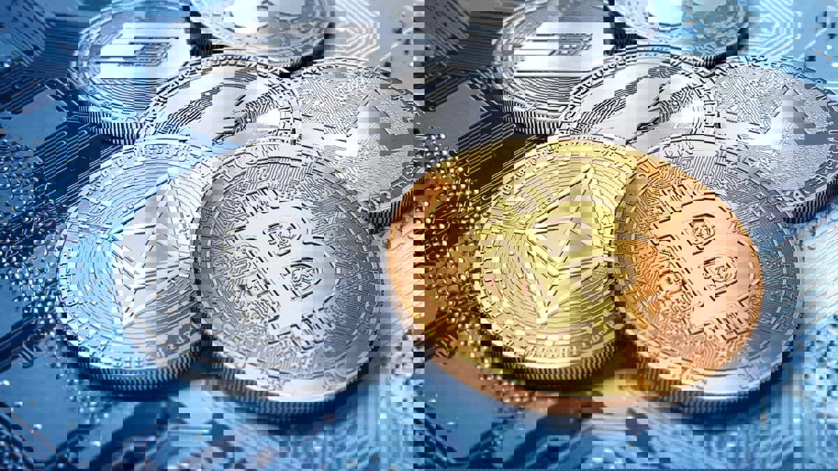 "فاينانشال تايمز": سوق العملات المشفرة يواجه خيارًا مصيريًا