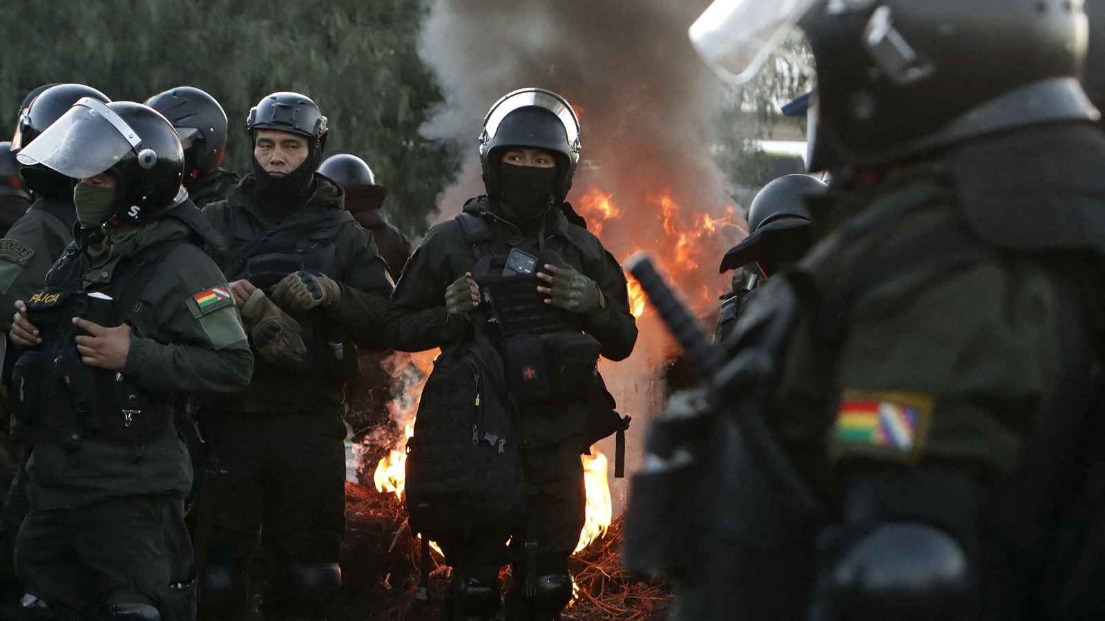 تصاعد التوتر في بوليفيا.. مقتل شرطي باحتجاجات في بوتوسي