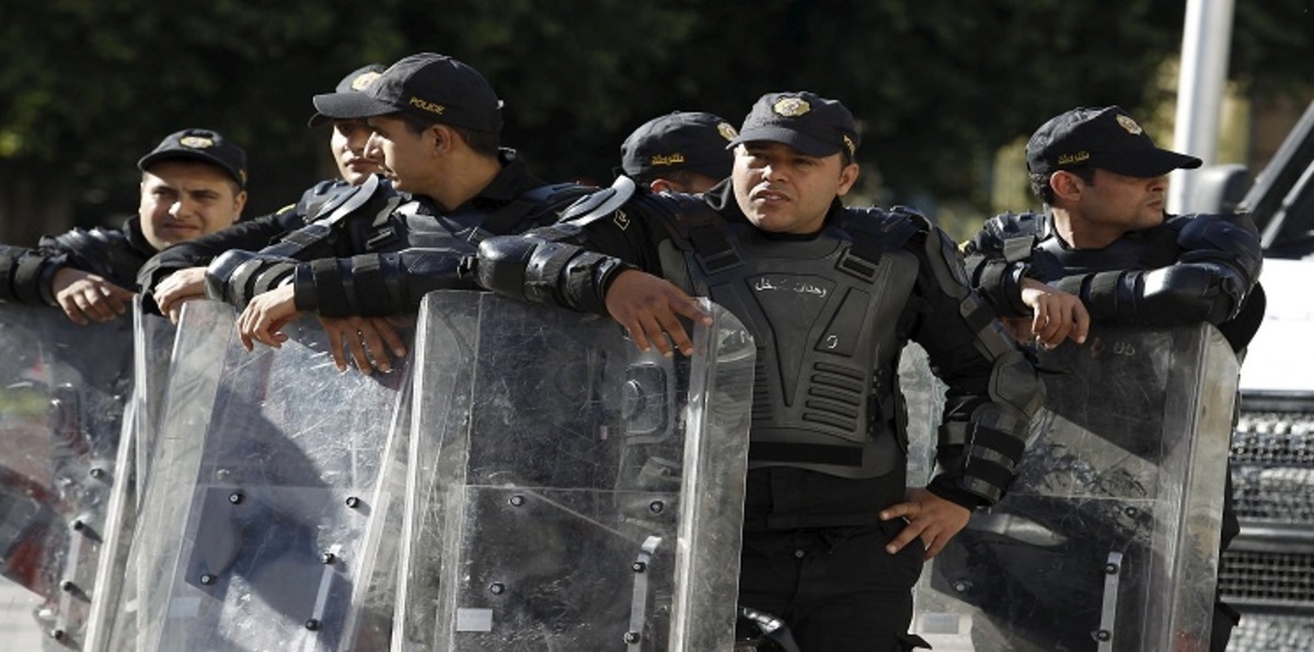 السلطات التونسية تفرض حظراً للتجوال في القصرين