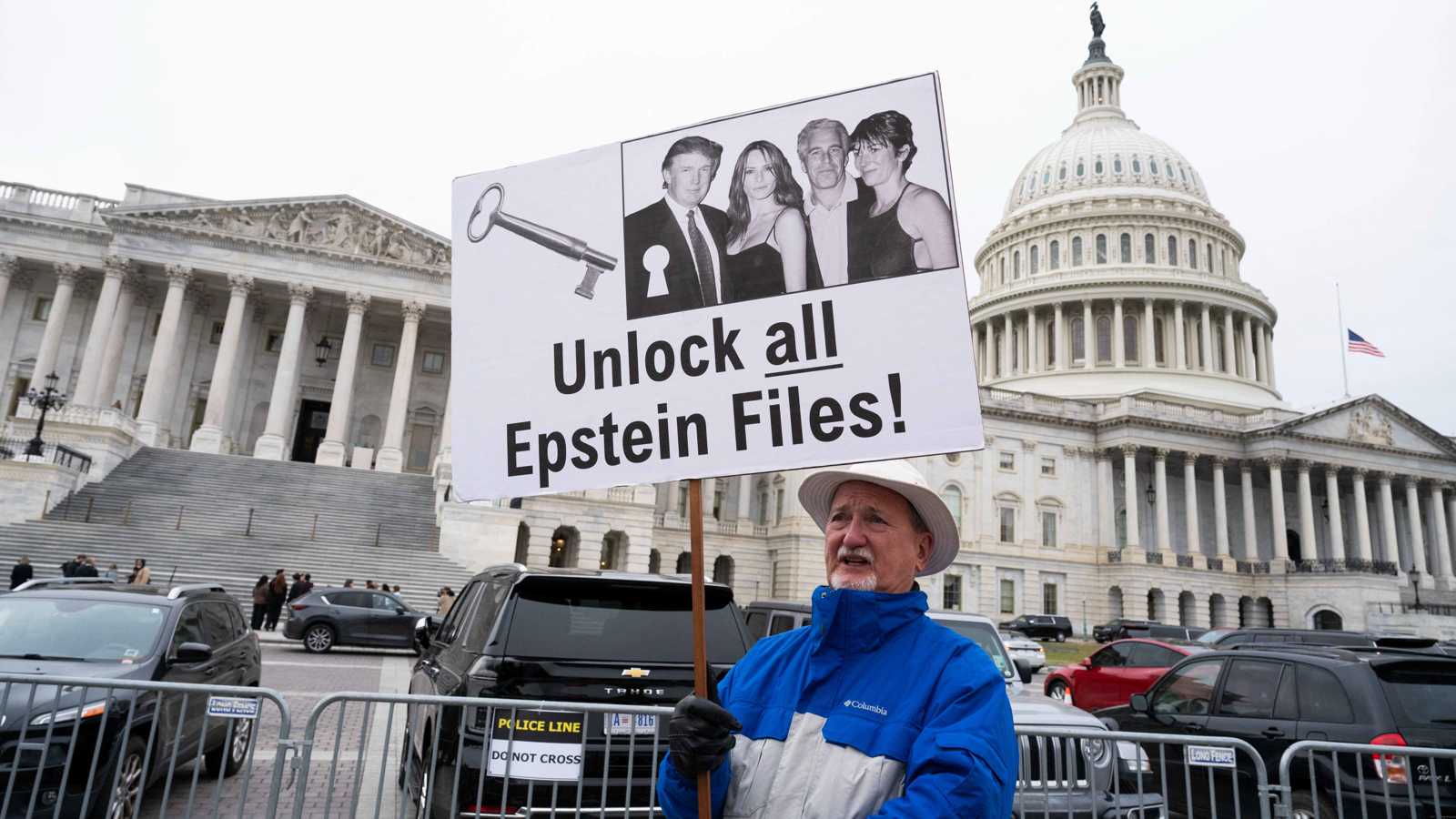 البيت الجمهوري "يهتز".. تكلفة باهظة لصور ترامب في "وثائق إبستين"