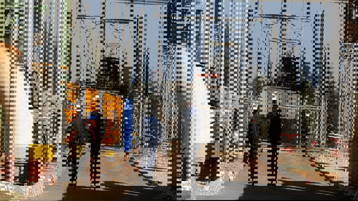 إيران تمدد اتفاقًا لتصدير الكهرباء مع العراق