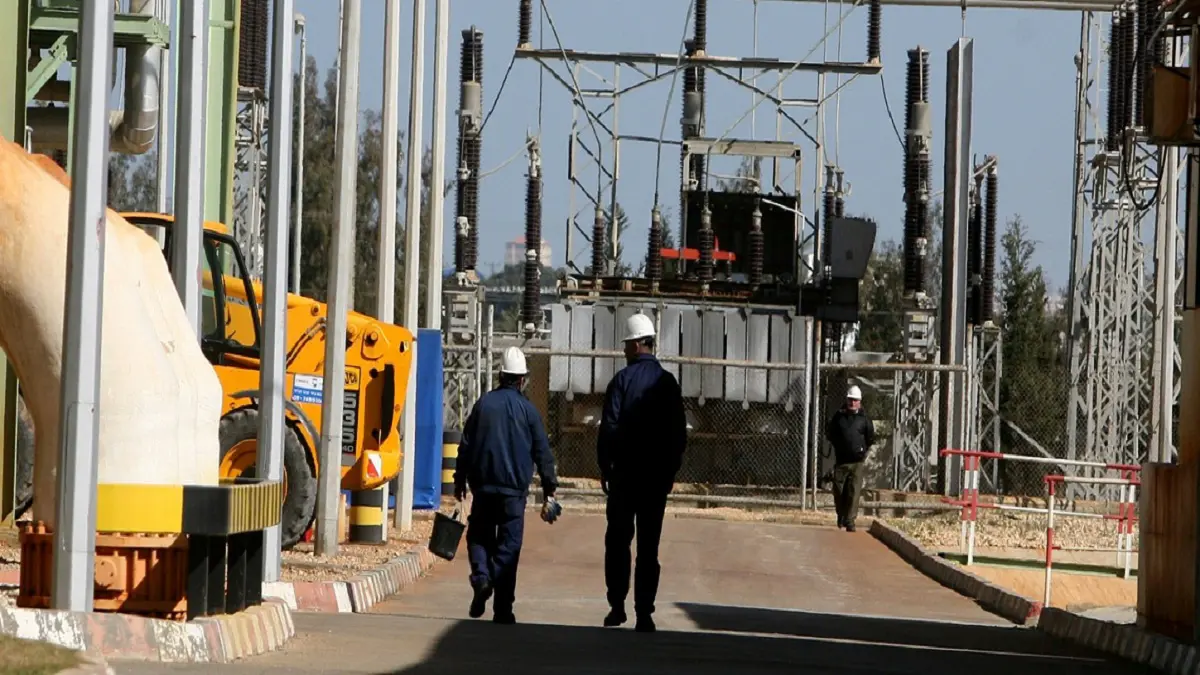 إيران تمدد اتفاقًا لتصدير الكهرباء مع العراق