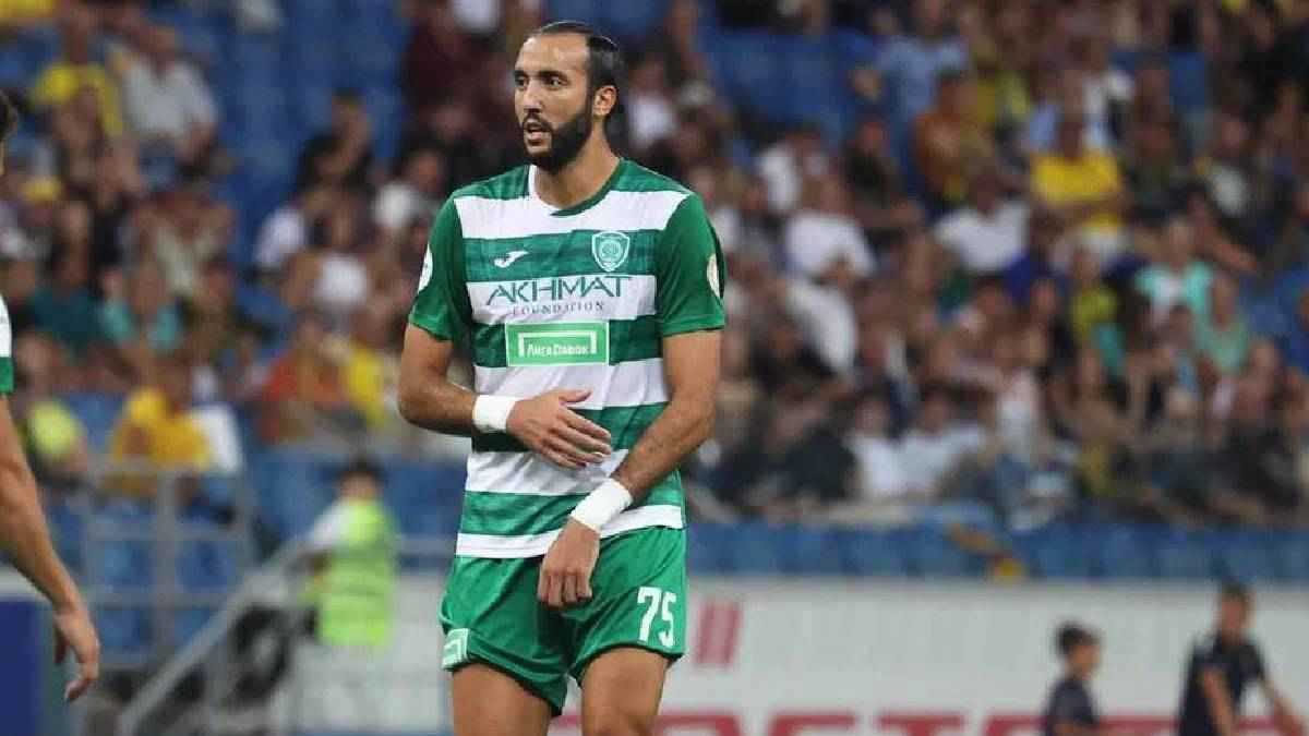 واقعة غريبة للتونسي نادر الغندري مع مشجع روسي بسبب تقنية الفيديو (شاهد)