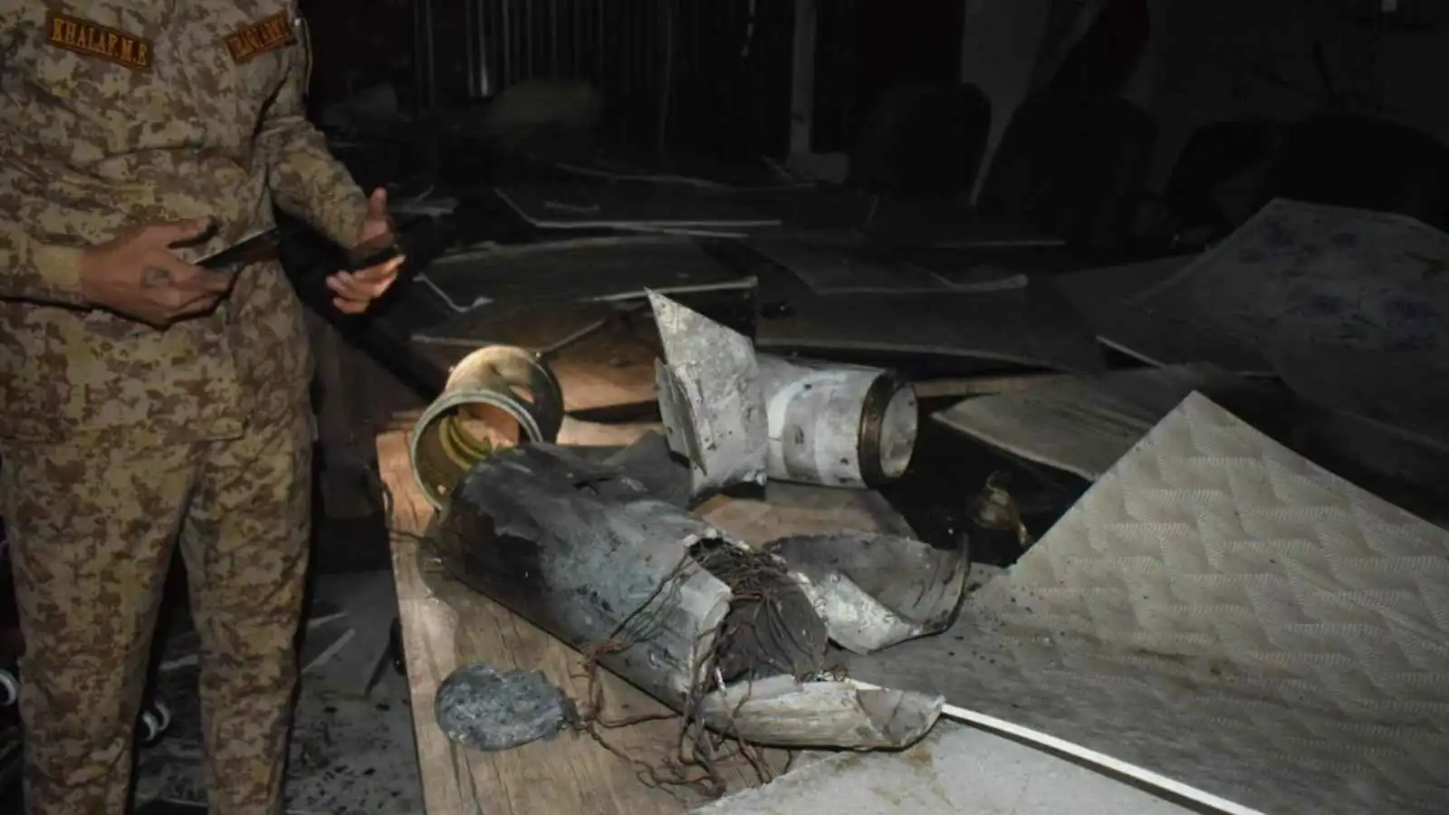 مسيرات تستهدف مطار بغداد وقاعدتين في ميناء أم قصر وكركوك (صور)