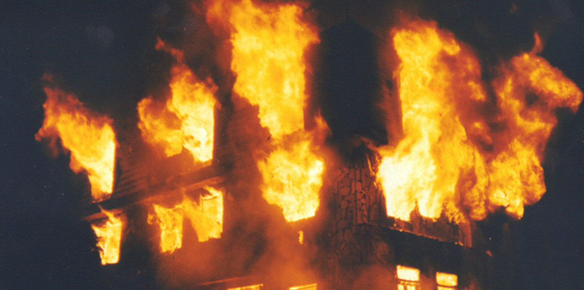 ألمانيا تدين جريمة إضرام نار بمبنى تم تخصيصه للاجئين