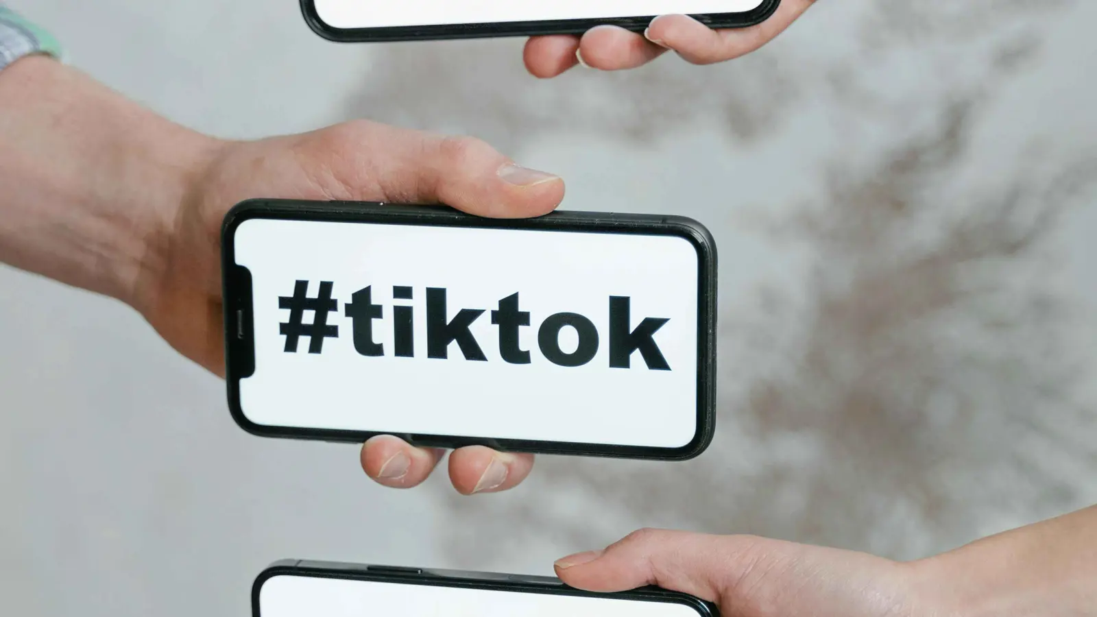 "تيك توك" يسرح موظفين من فريق الثقة والأمان