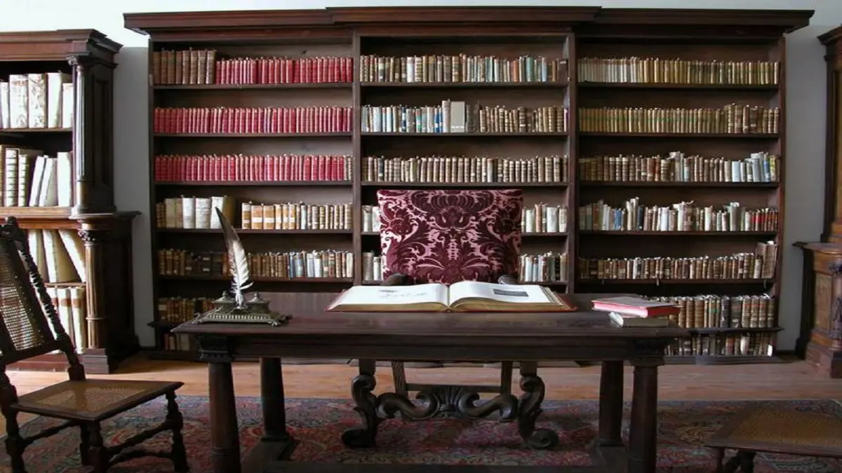 هل تندثر المكتبة المنزلية بسبب الثورات التقنية والحياة العصرية؟