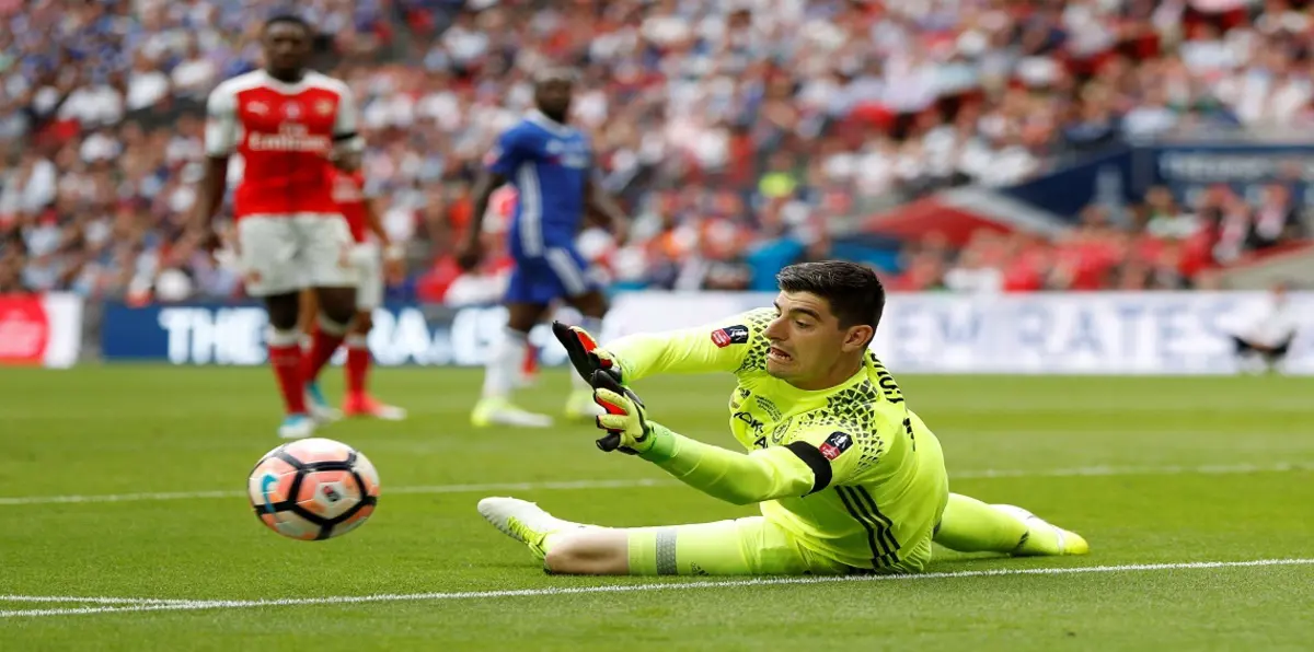 تيبو كورتوا يحدّد أسباب الخسارة أمام آرسنال