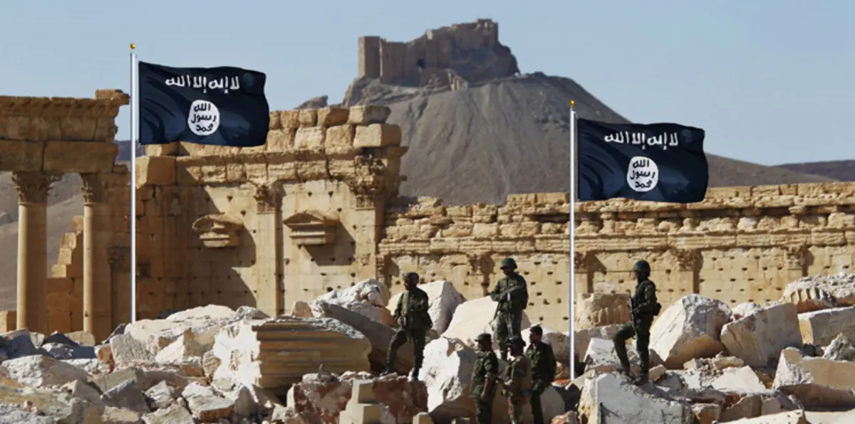 العبادي يأمر بضربات جوية لمواقع داعش في سوريا