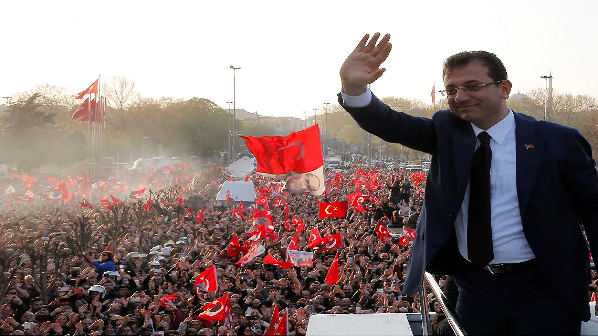 فنانو تركيا يقودون حملة دعم واسعة لرئيس بلدية إسطنبول المعزول