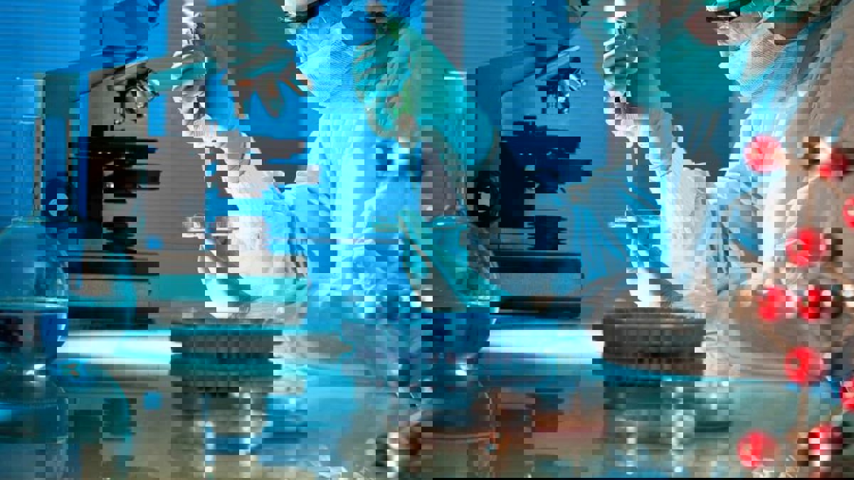 البدء بتجارب لتطوير بعض تقنيات لقاح كورونا في إنتاج أدوية لمعالجة السرطان